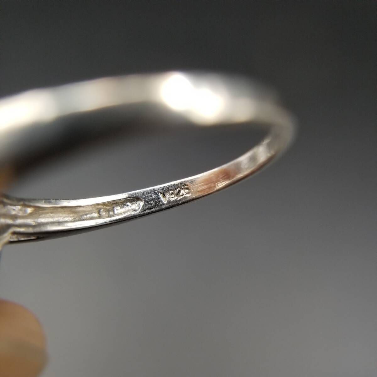 V字カット キュービックジルコニア シンプル 重ね付け 925 シルバー