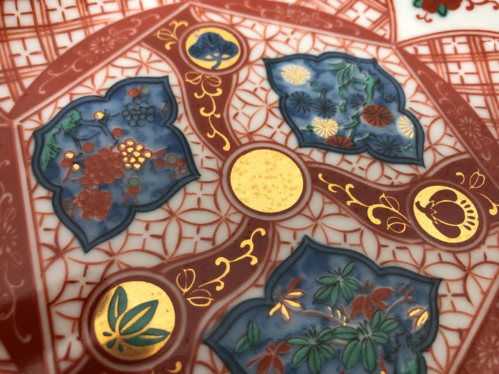 未使用保管品】大明成化年製 Mミ350 色絵染付皿 金襴朱彩 5客 - メルカリ