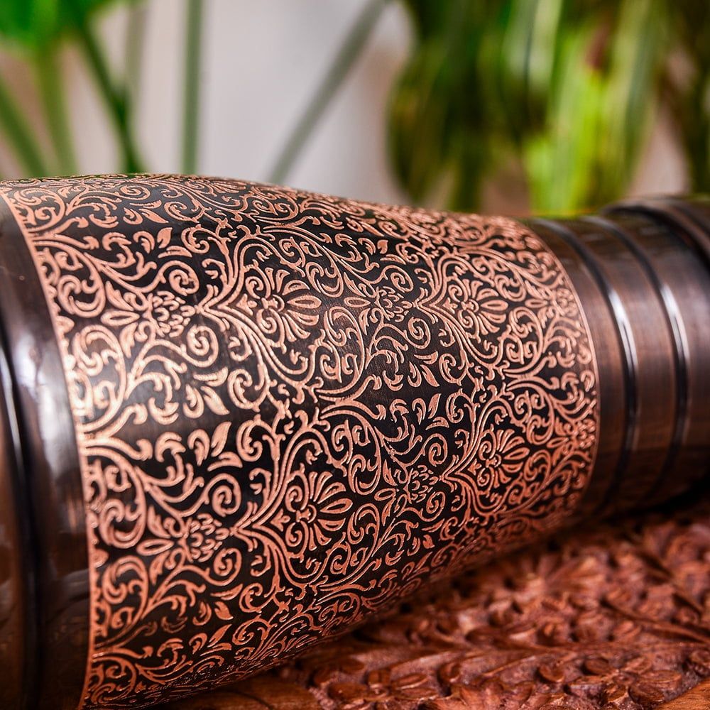 アーユルヴェーダ 高級銅製コップ付き水差し ダマスク柄が美しい