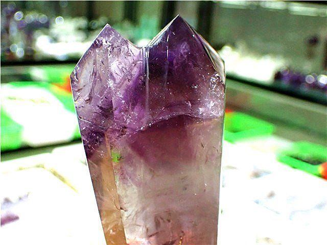  AAAAAAA級家庭円満 天然アメジスト六角柱B0109 F399 320A 卓上トレイ 置物 インテリア小物