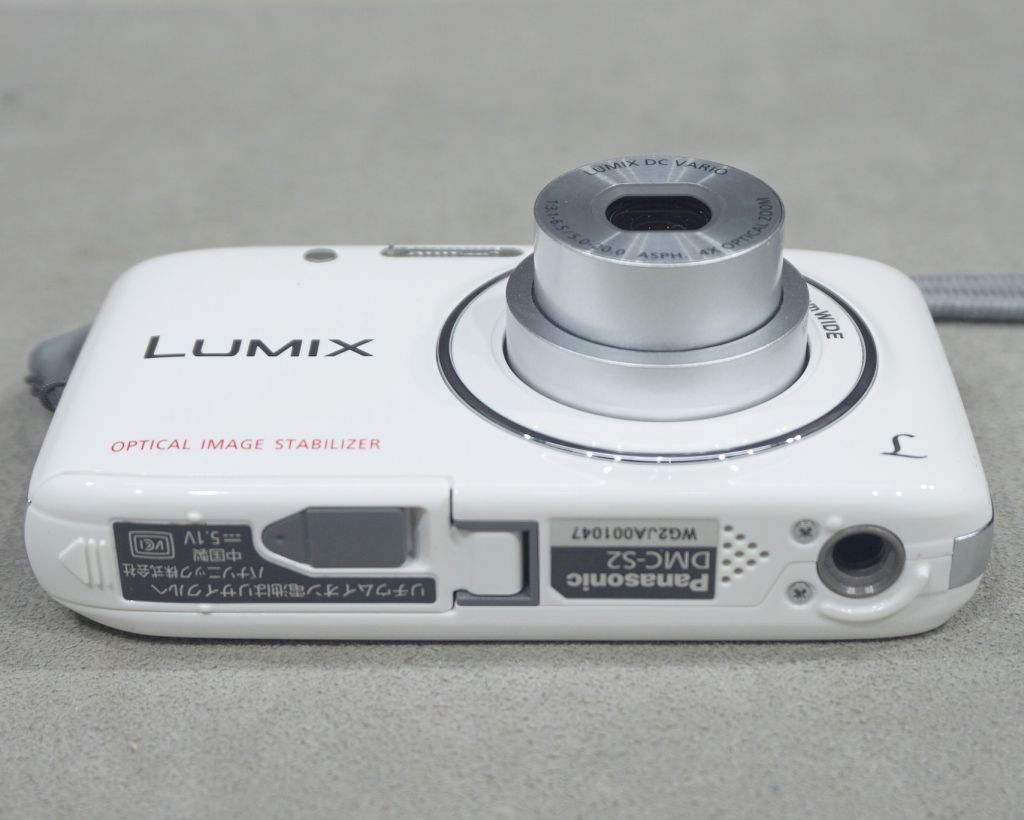 美品】Panasonic LUMIX DMC-S2 ホワイト - メルカリ