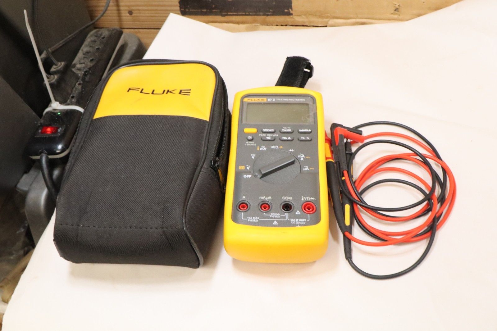 Fluke 87 v TRMS Multimeter