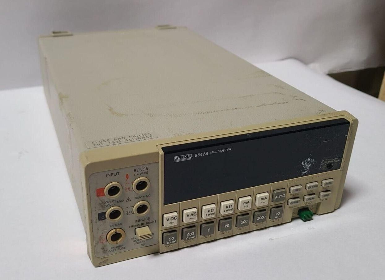 Fluke 8842 A Digital Voltage Multimeter 5 Digit Multi Meter