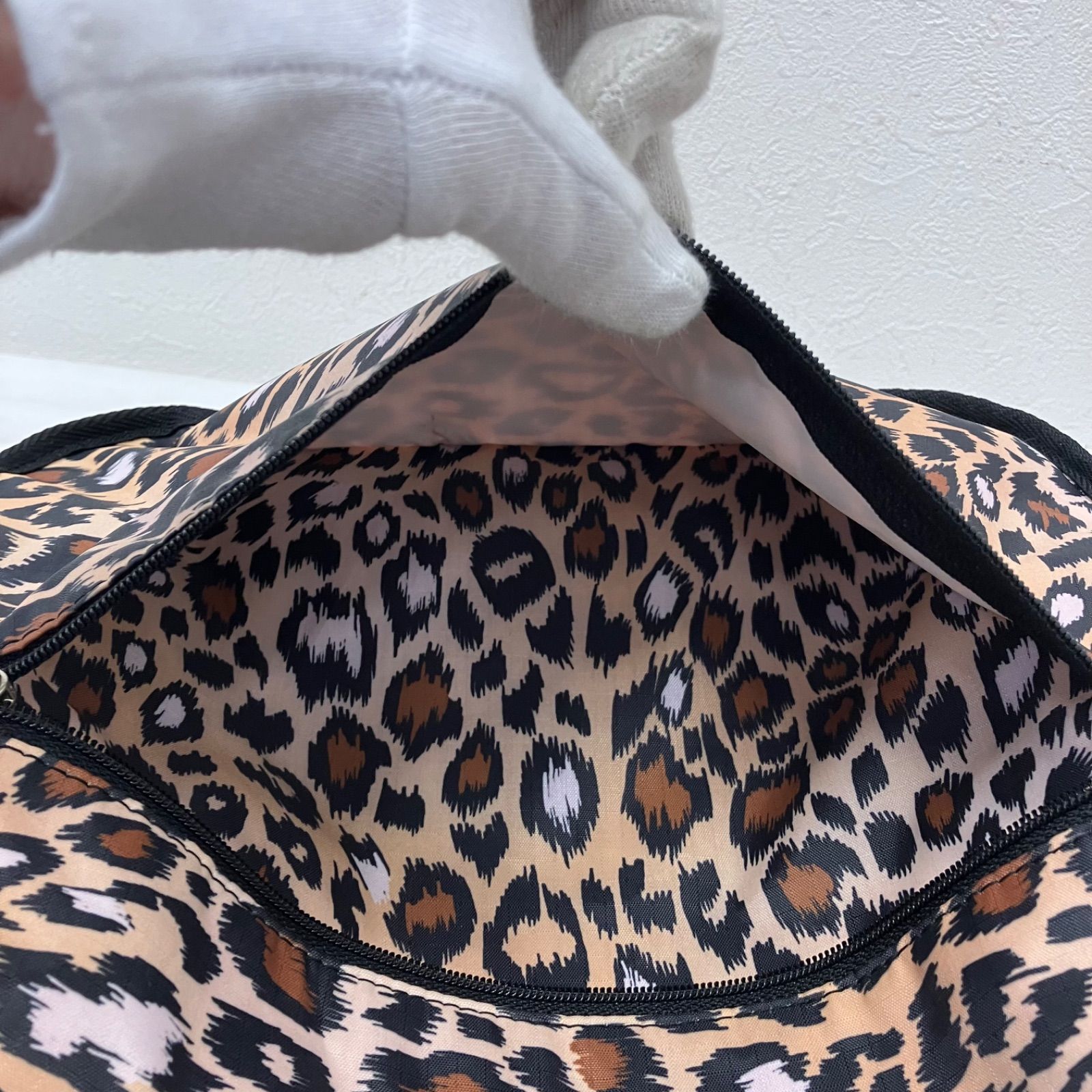 8393 LeSportsac レスポートサック ショルダーバッグ レオパード