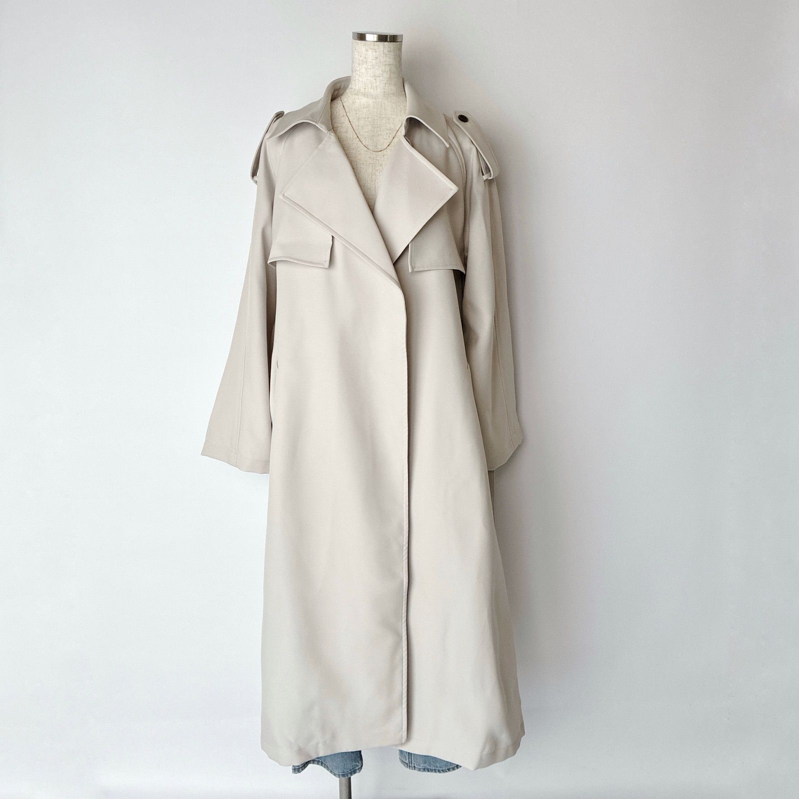 2025 / タグ付未使用 / Mila Owen ミラオーウェン / 共ベルト付 肩章