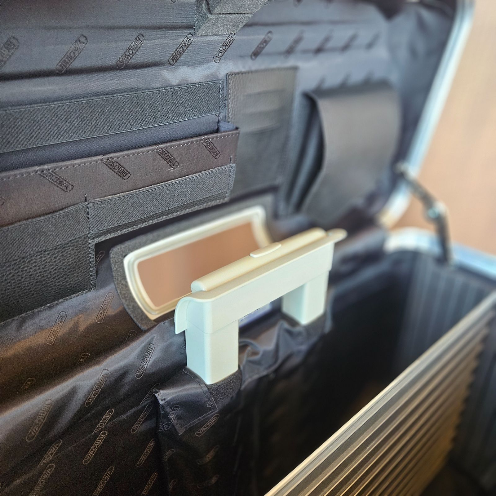 ☆廃盤☆旧ロゴ☆特大サイズ☆リモワRIMOWA☆トパーズ☆パイロット