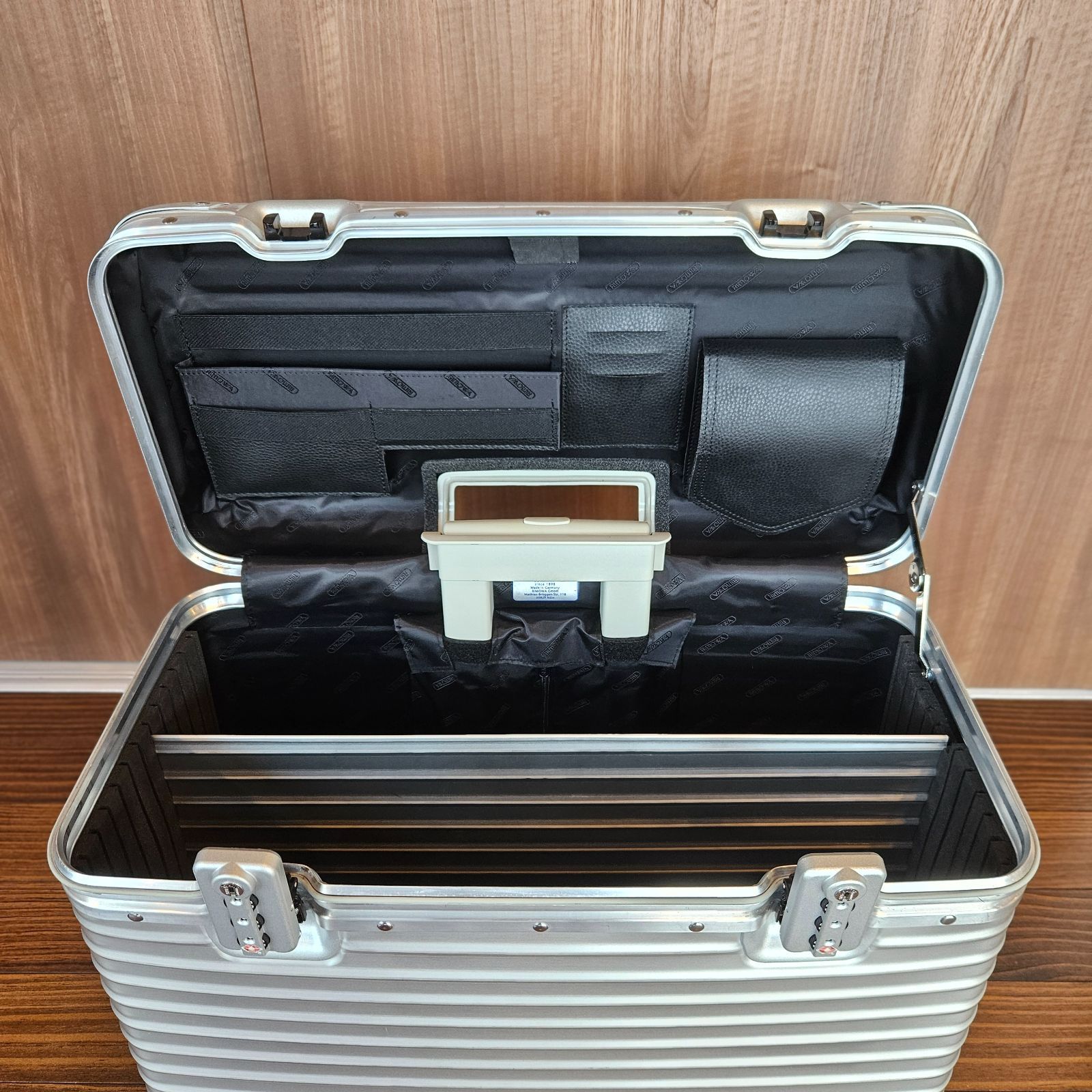☆廃盤☆旧ロゴ☆特大サイズ☆リモワRIMOWA☆トパーズ☆パイロット