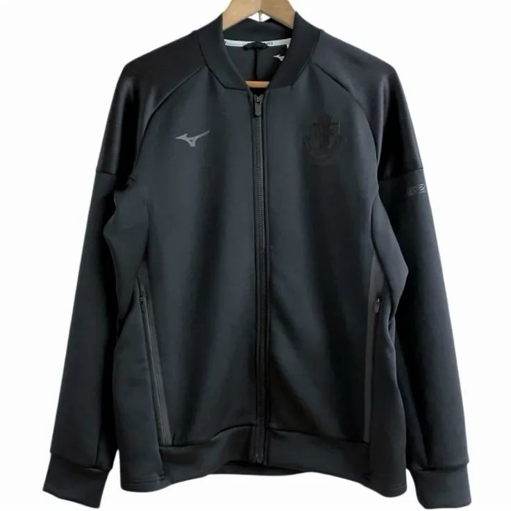 名古屋グランパス ミズノ フード付きジャケット 2024 MIZUNO WEAR | 特集ページ | NAGOYA GRAMPUS WEB SHOP