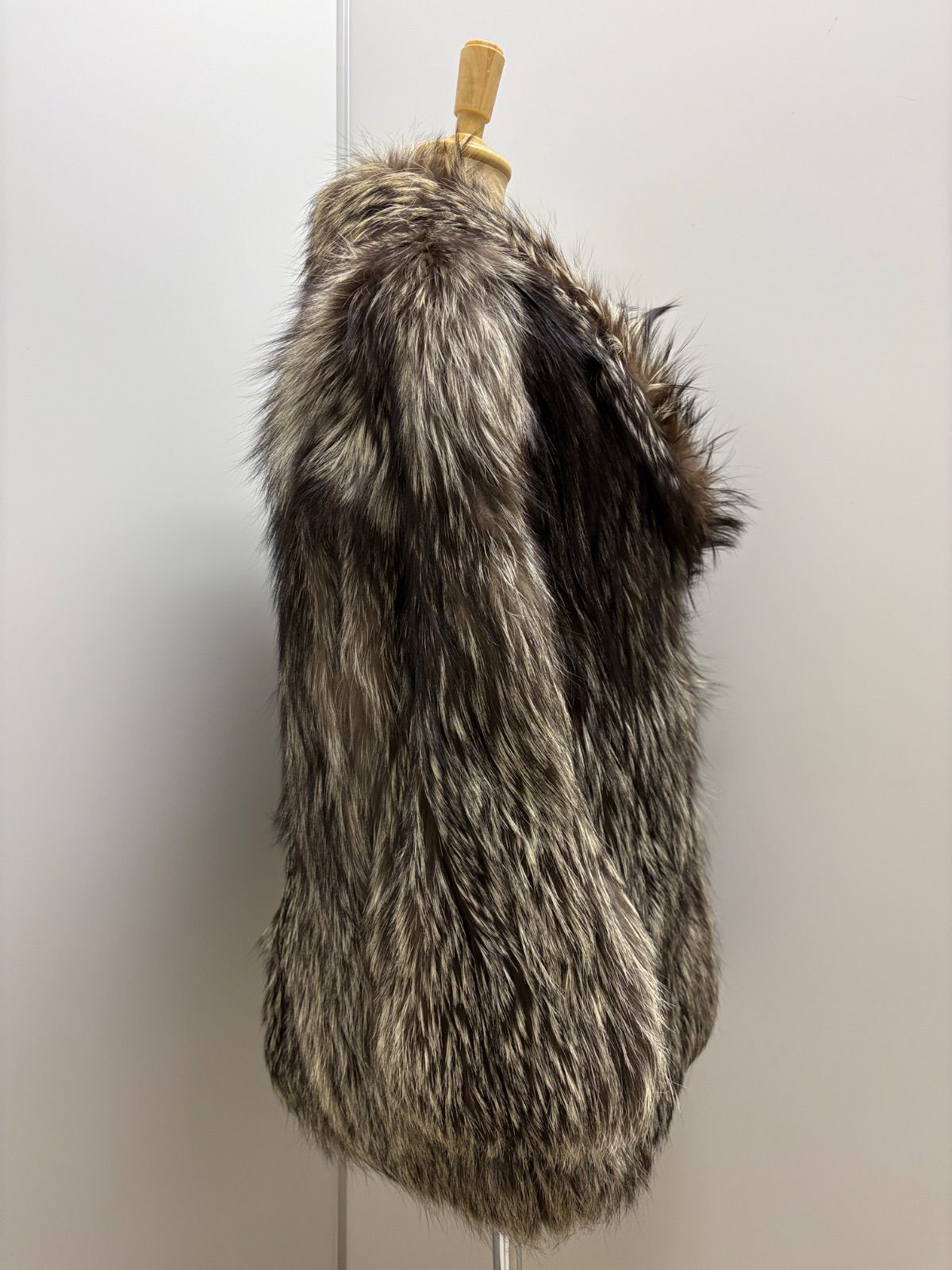 EMBA フォックスファーコート 毛皮 リアルファー C2601164 - メルカリ