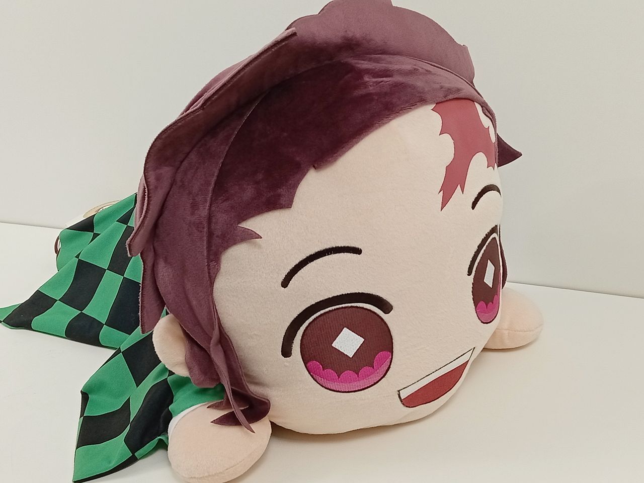 鬼滅の刃 特大寝そべり ぬいぐるみ 竈門炭治郎 タグ付き [MB-6548