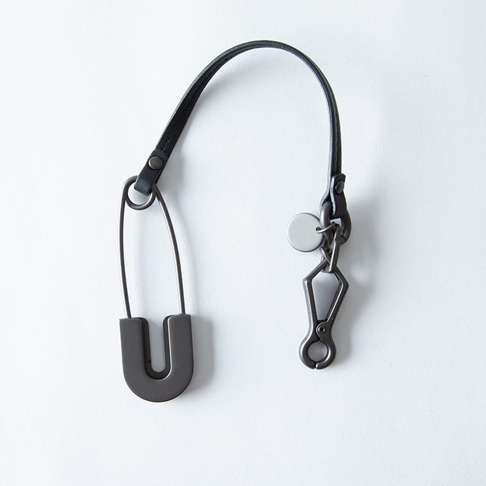 ボッデガヴェネタキーホルダー BOTTEGA VENETA ボッテガヴェネタ BOTTEGA ボッテガ キーホルダー 安全