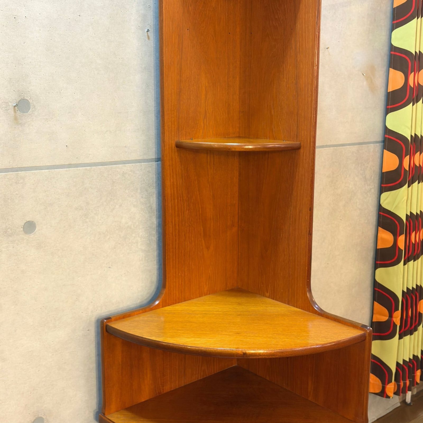 VINTAGE】Nathan Corner Shelf / ネイサン チーク コーナーシェルフ