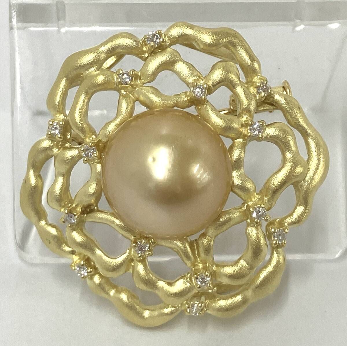 K18 18金 トップブローチ ダイヤ0.14ct 13.6g 南洋真珠 約12.3mm