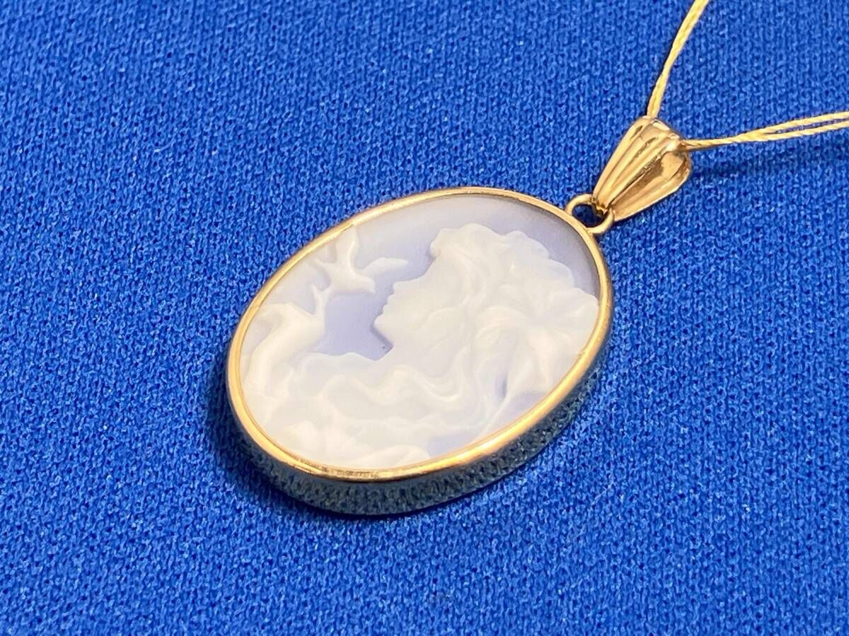 K18 ペンダントトップ カメオ 女性 花 ゴールド 2.7cm 地金 - メルカリ
