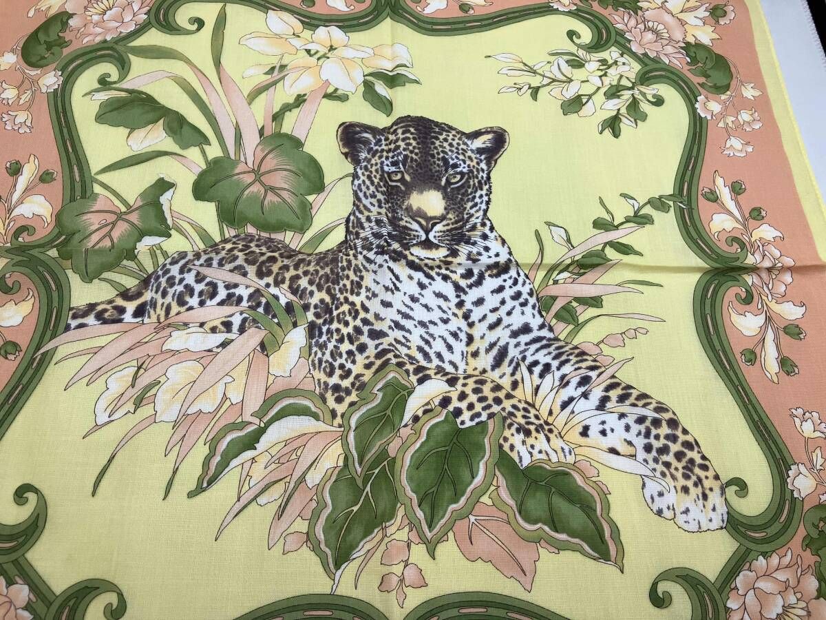 Salvatore Ferragamo サルバトーレフェラガモ スカーフ シルク100