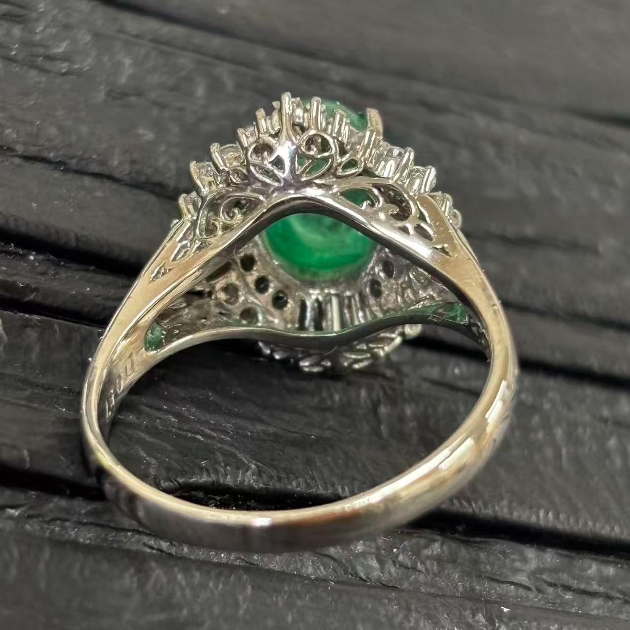 エメラルド2.19ct ダイヤモンド0.57ct リング Pt900 12号 -X11240