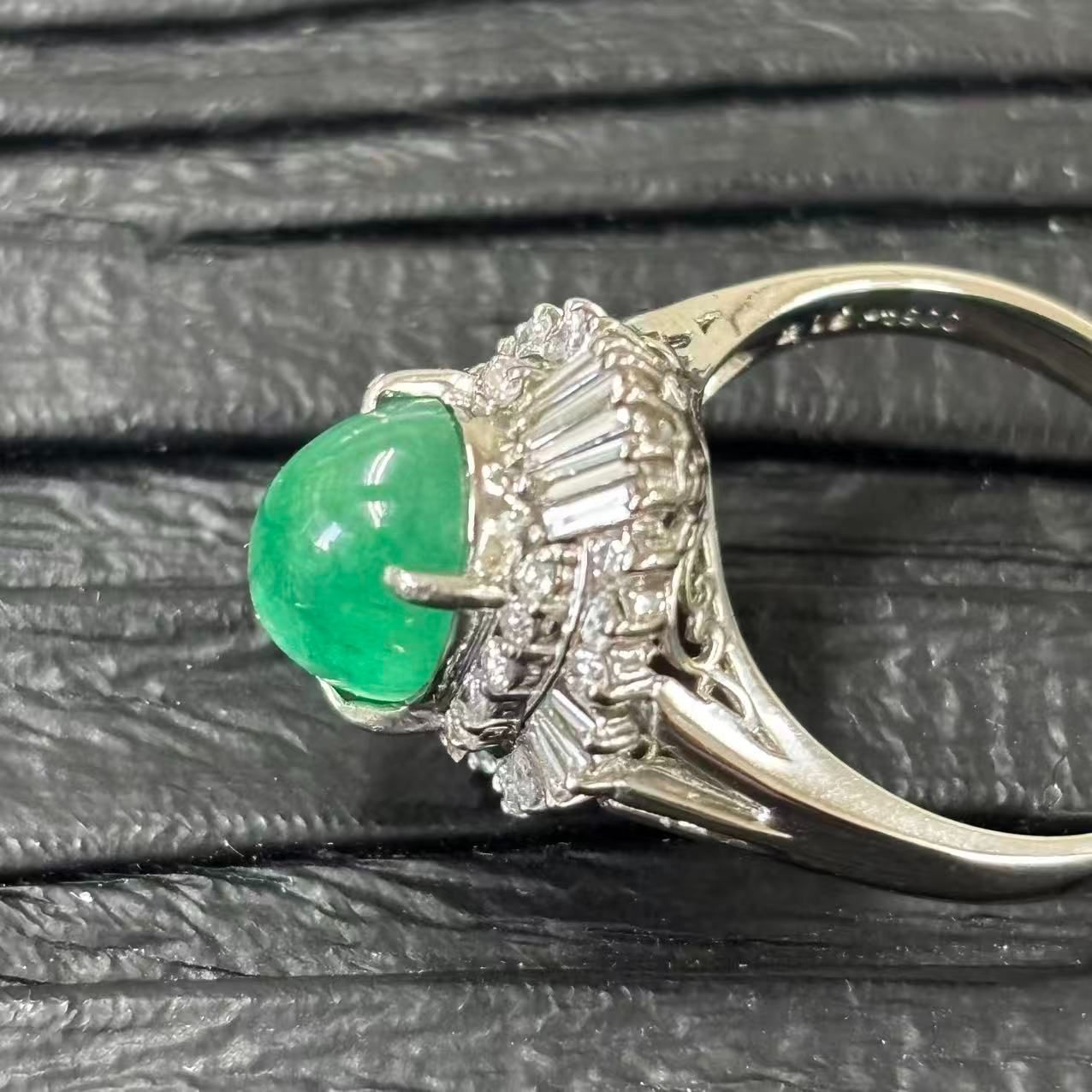 エメラルド2.19ct ダイヤモンド0.57ct リング Pt900 12号 -X11240