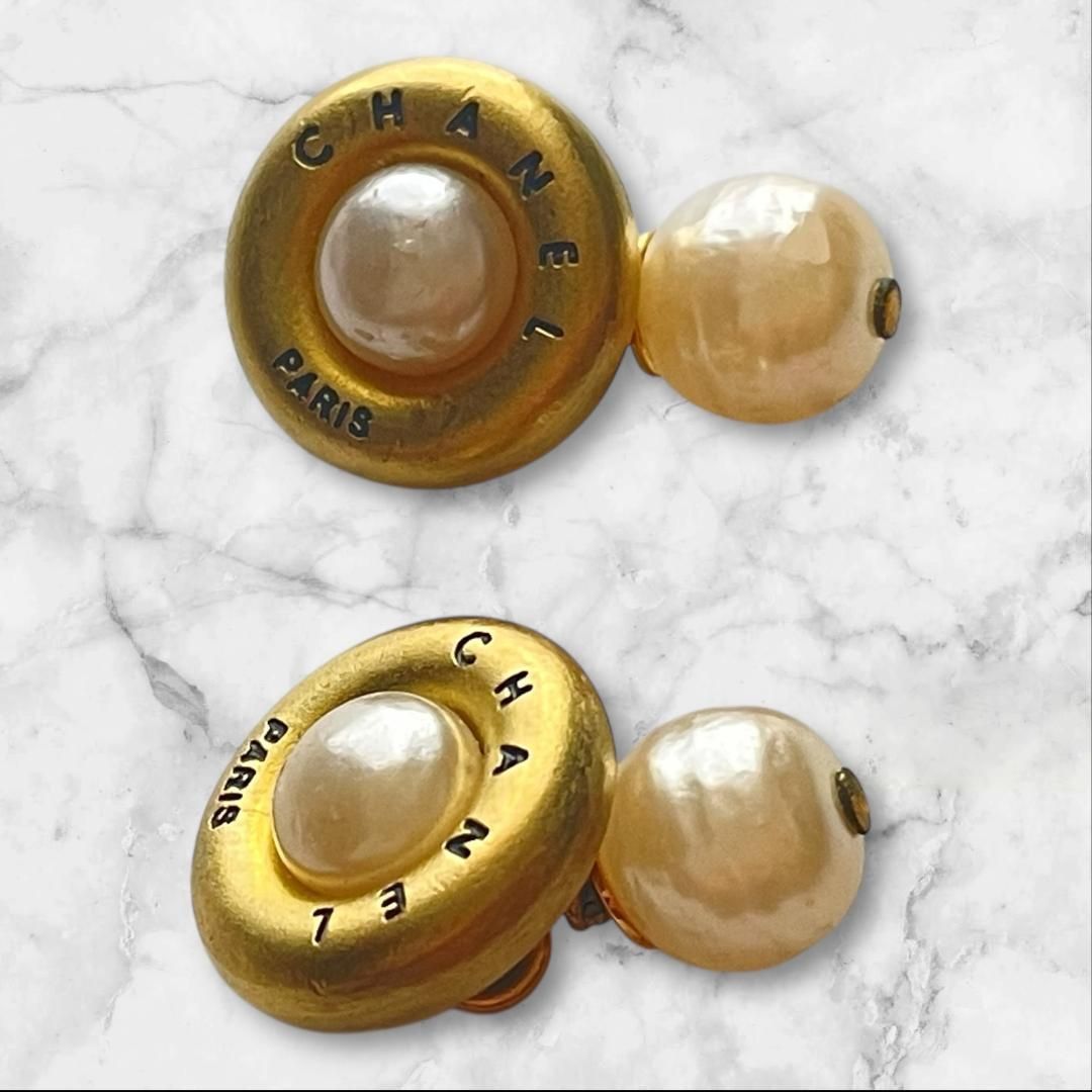 CHANEL 94A パール カフス ゴールド ヴィンテージ フランス製 CHANEL 94A パール カフス ゴールド ヴィンテージ フランス製 - メルカリ