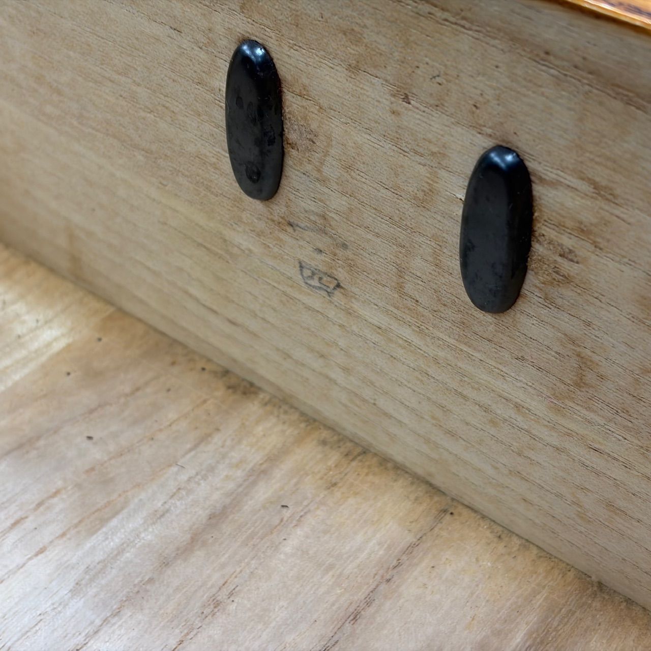 【美品/うるし塗装】岩谷堂 箪笥 伊勢丹オリジナル 小箪笥 チェスト 整理箪笥 民芸家具 和家具 木製 収納 引き出し たんす 漆塗り 小物収納 コンパクト 和モダン インテリア リビング/寝室/玄関収納 サイドチェスト ナイトテーブル 小型収納 小物入れ 漆 美品/うるし塗装】岩谷堂 箪笥 伊勢丹オリジナル 小箪笥 チェスト 整理