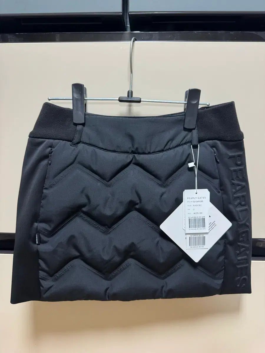 新品未使用　パーリーゲイツ　ダウンスカート 新品未使用 Pearly Gates ダウンスカート 値引き中！【新品未使用タグ