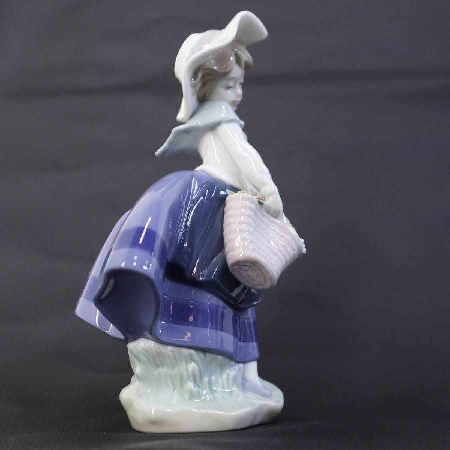 美品】 LLADRÓ リヤドロ 「きれいな花ばかり」フィギュリン 陶器製人形