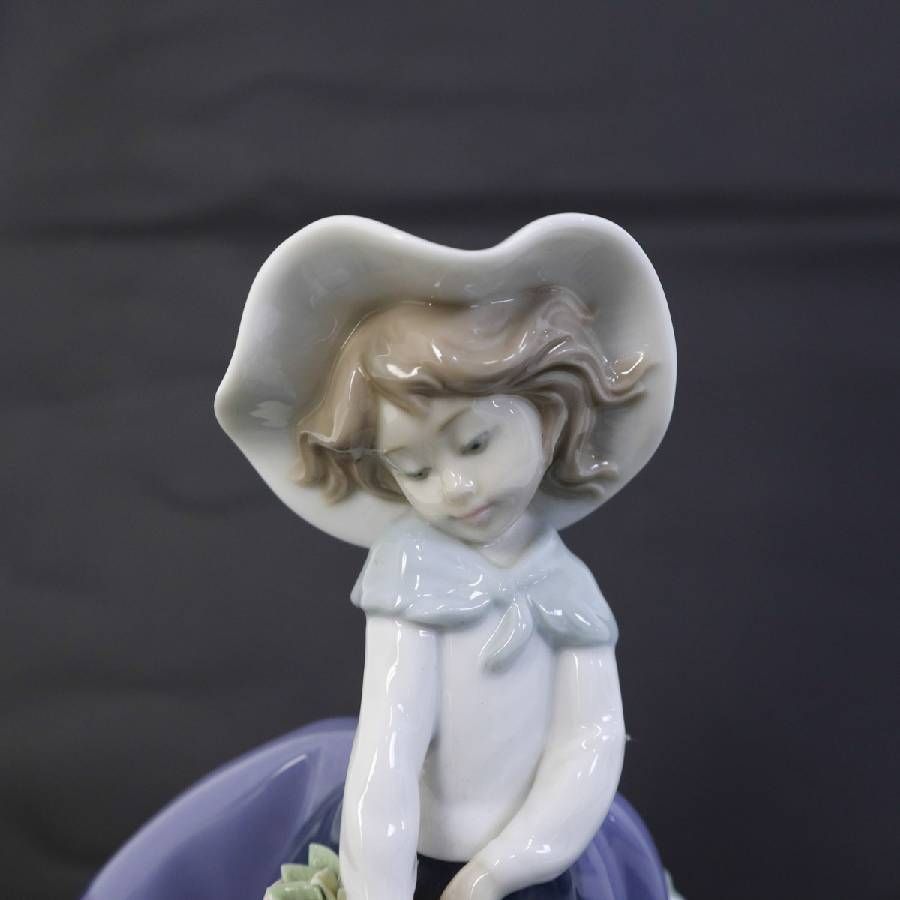 美品】 LLADRÓ リヤドロ 「きれいな花ばかり」フィギュリン 陶器製人形