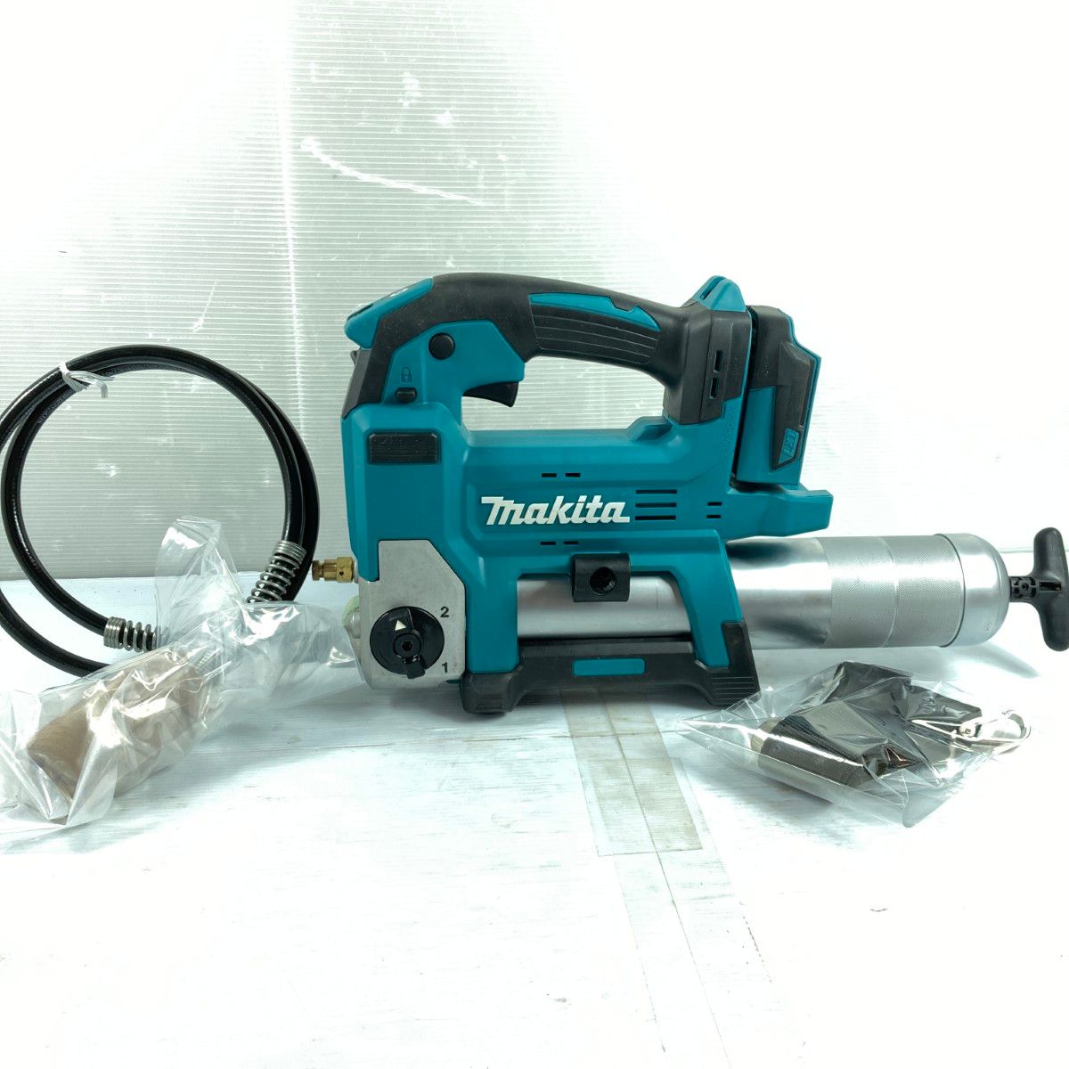 ＊＊MAKITA マキタ 18 V 充電式グリースガン本体のみ バッテリ 充電器なし GP 180 D ブルー