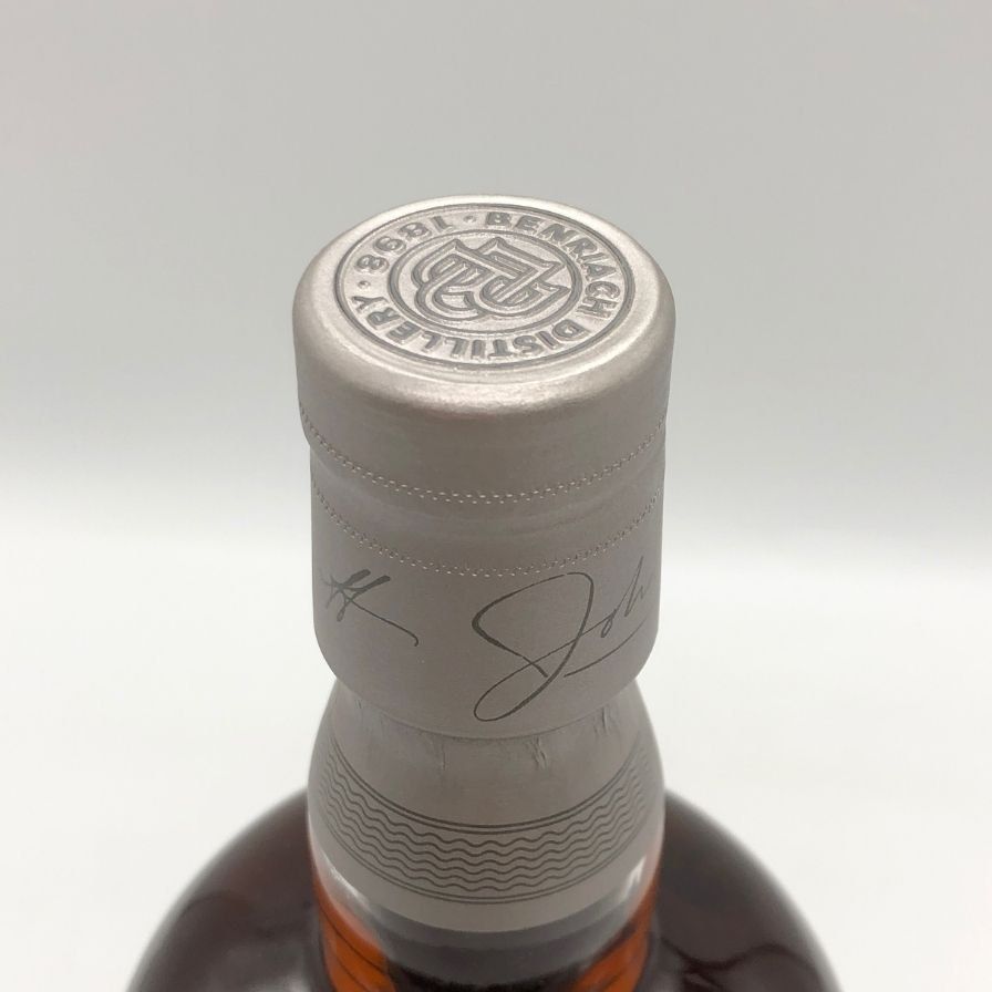 ベンリアック 25年 トリプル ディスティルド 47% 700ml【P4】 - メルカリ