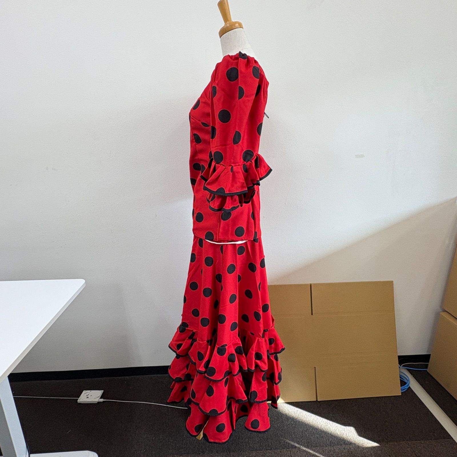 フラメンコ衣装 ドレス セパレート 赤 黒 水玉 ドット柄 フリル - メルカリ