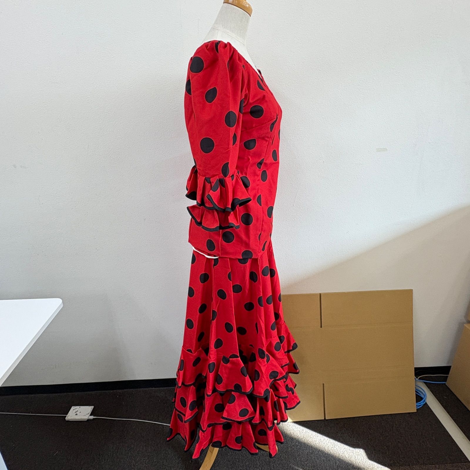 フラメンコ衣装 ドレス セパレート 赤 黒 水玉 ドット柄 フリル - メルカリ