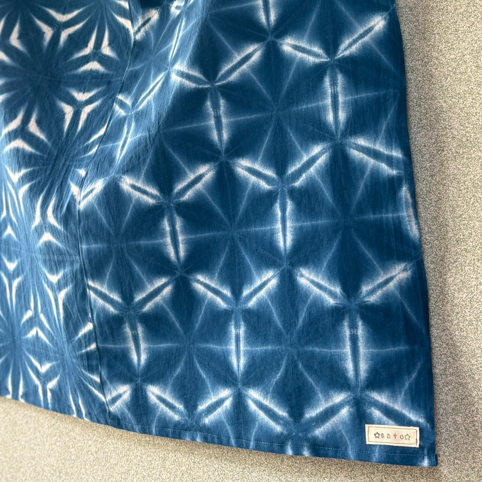 s160 【sato】藍染 知多木綿 風呂敷 雪花絞り 麻の葉絞り 75cm角 綿100