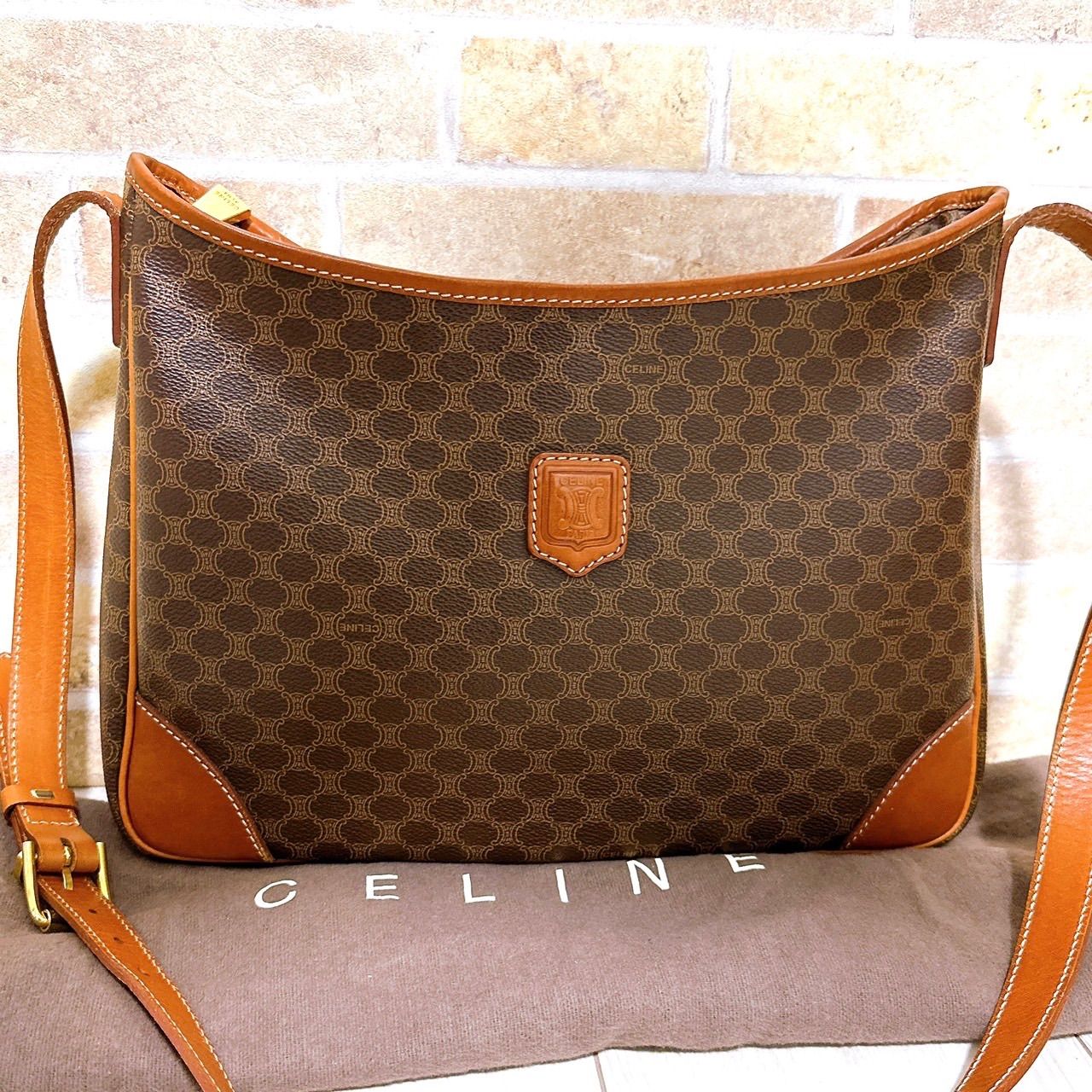 超美品) CELINE(セリーヌ)ショルダーバッグ PVC マカダム柄 - メルカリ