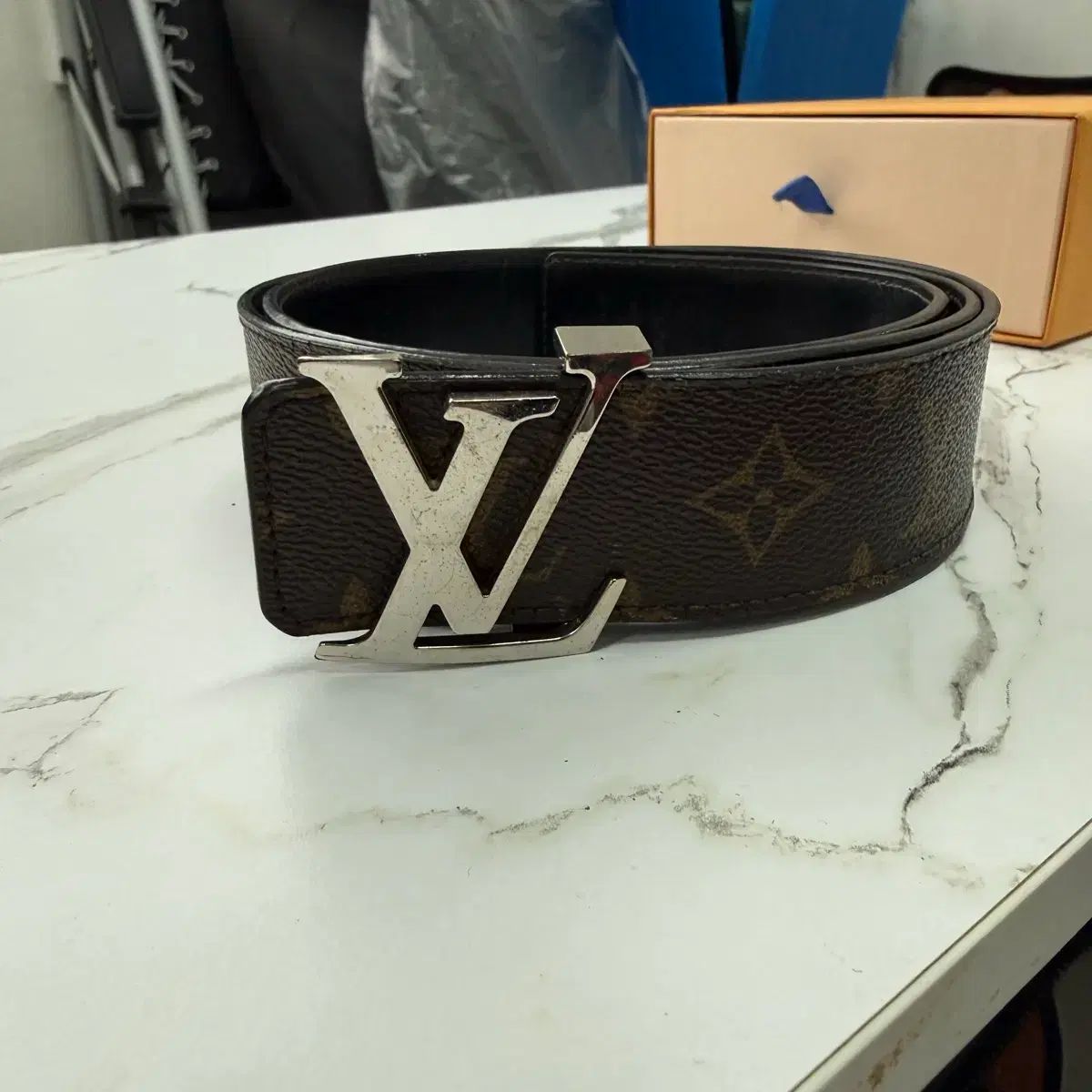 M9821/ ルイヴィトン LV イニシャル リバーシブル モノグラム ベルト