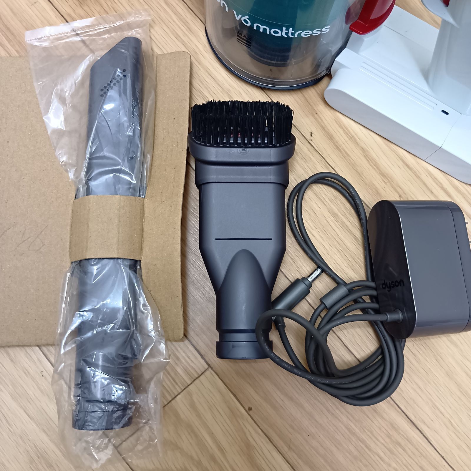 ダイソン dyson V6 mattress HH08 コードレスクリーナー - メルカリ