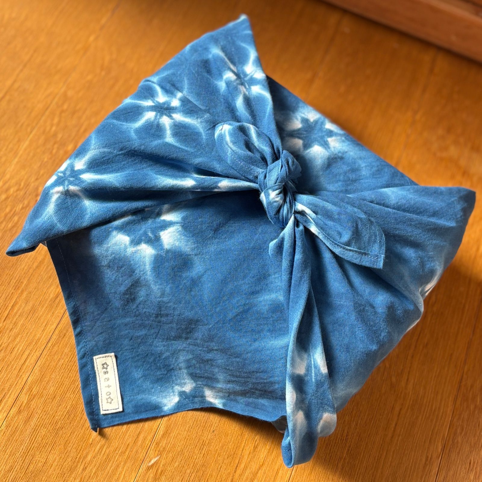 s161 【sato】 藍染 知多木綿 風呂敷 極小 雪花絞り と 麻の葉絞り