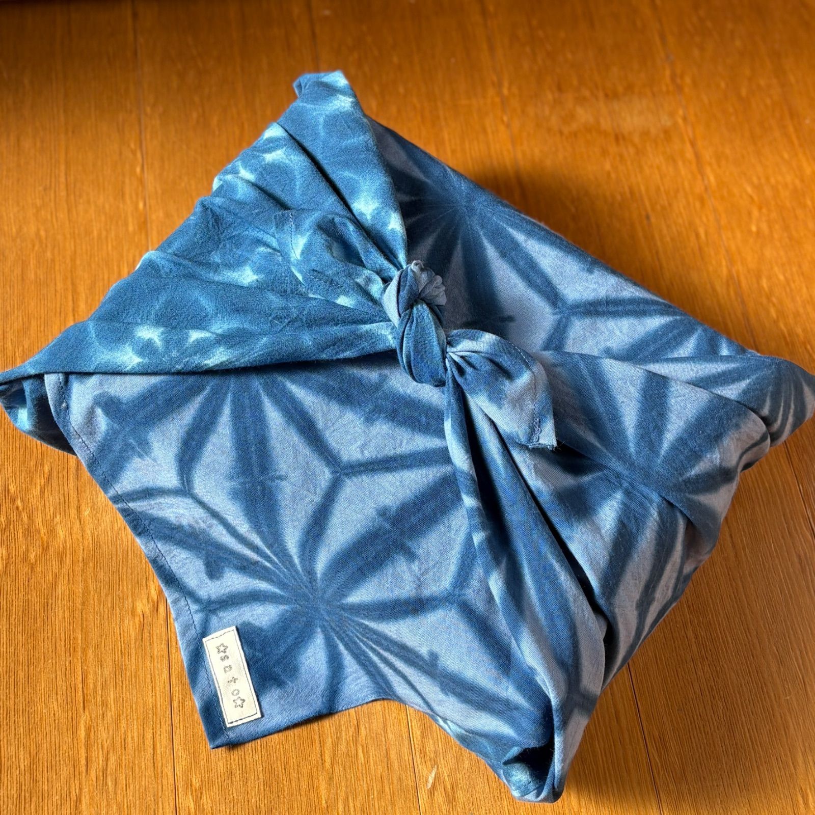 s162 【sato】 【地染めタイプ】藍染 知多木綿 風呂敷 極小 雪花絞り