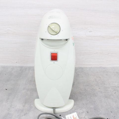 行董】動作確認済 DeLonghi デロンギ オイル密閉式ミニラジエーター型