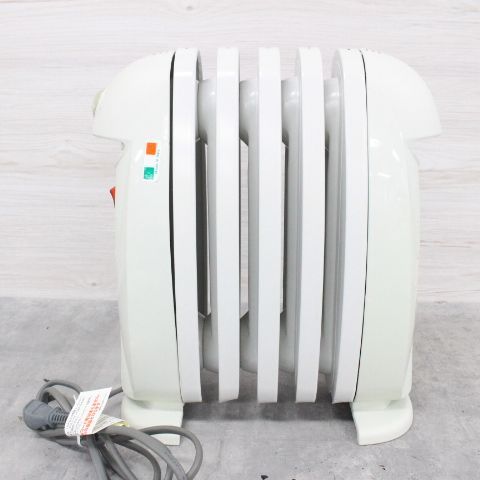 行董】動作確認済 DeLonghi デロンギ オイル密閉式ミニラジエーター型