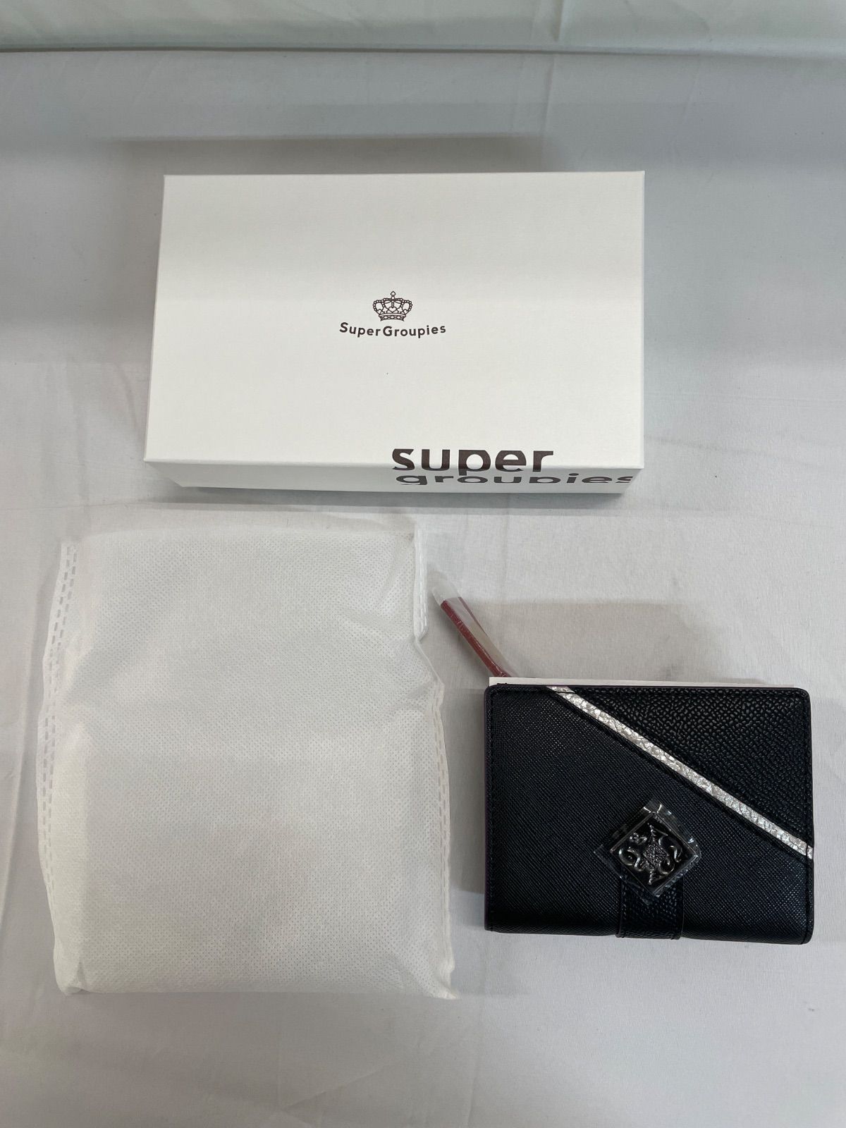 ☆【魔法少女まどか☆マギカ】悪魔ほむらモデル 二つ折り財布 - メルカリ