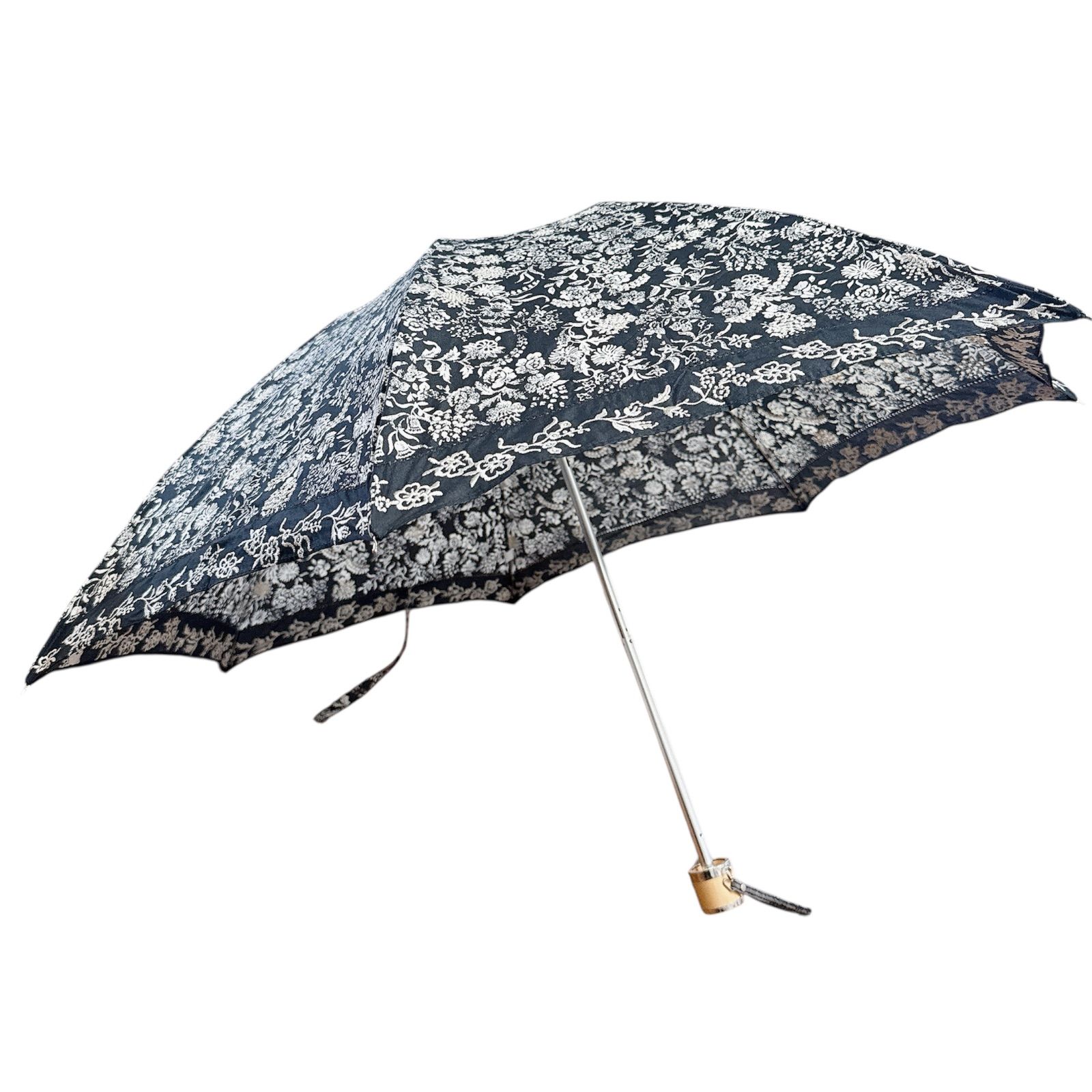 ヴィヴィアンウエストウッド レース日傘 黒白 Vivienne Westwood ヴィヴィアンウエストウッド レース日傘 黒白 Vivienne Westwood 2025