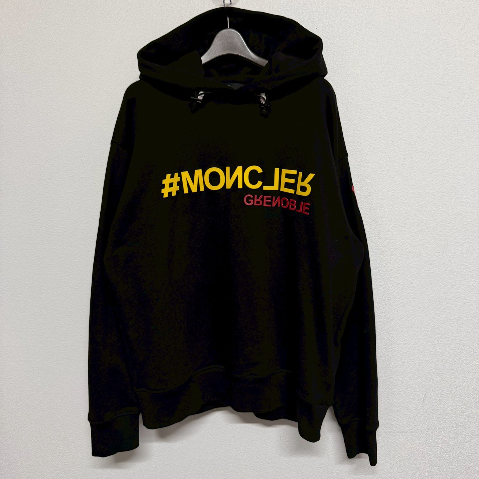 MONCLER モンクレール フロント ロゴ 黒 ブラック ジップ パーカー 