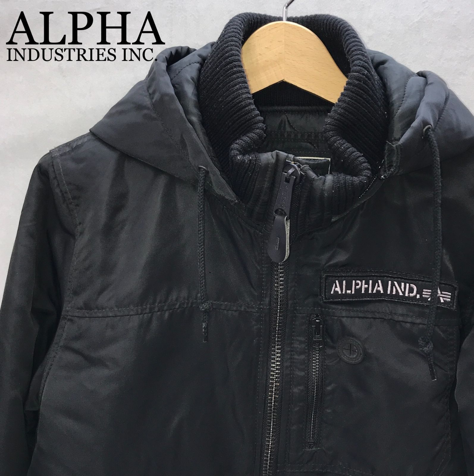 裏地キルティング加工 ALPHA INDUSTRIES フーデッドリブジャケット 