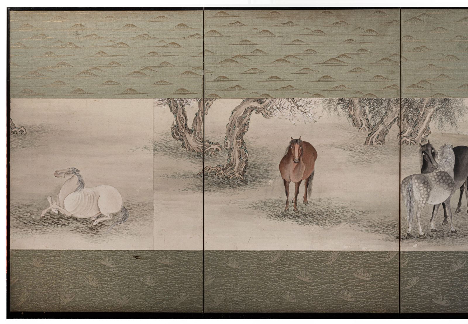 八駿図】縁起物 六曲一隻 屏風 設色紙本 骨董 置物 インテリア - メルカリ