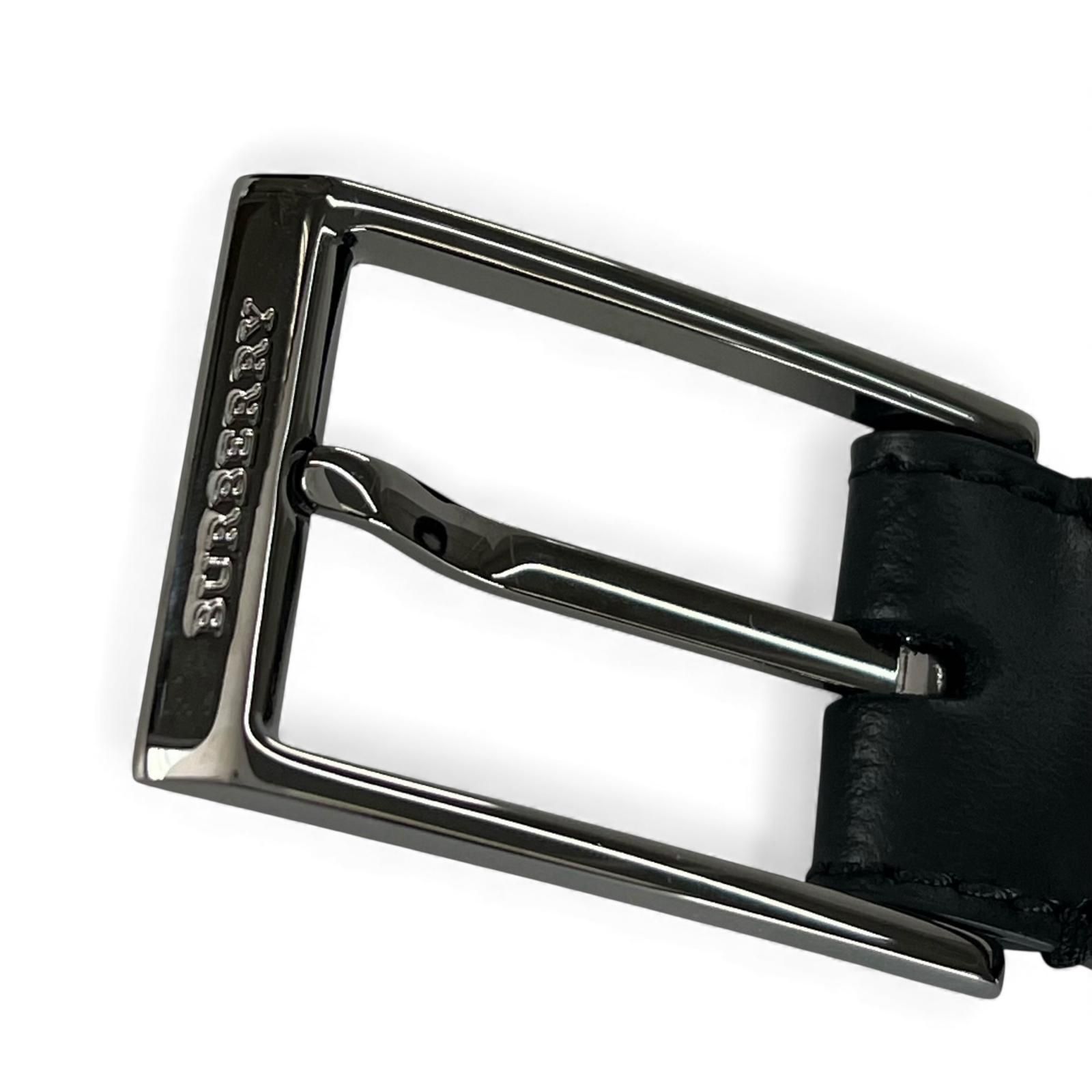 未使用品△BURBERRY バーバリー ロゴ刻印入り シングルピンバックル