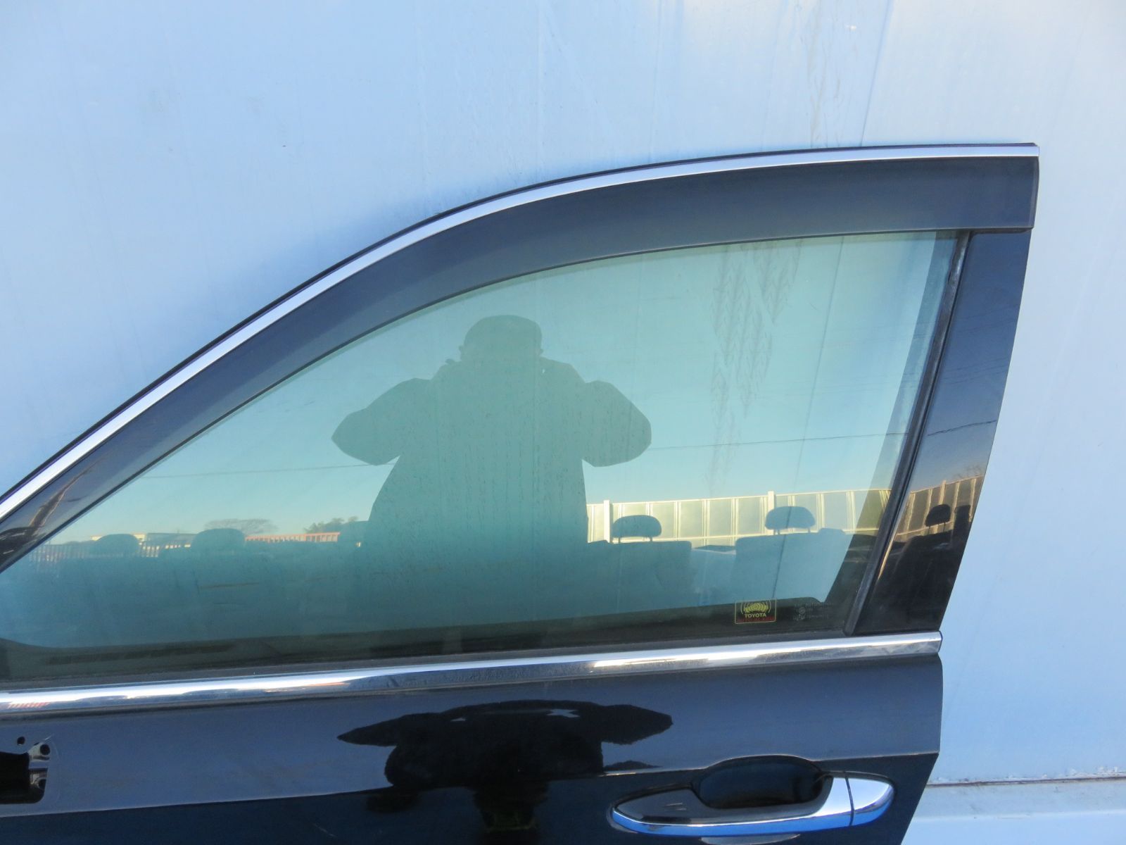 クラウンAWS210 左助手席側サイドガラス　フロント クラウンAWS210 左助手席側サイドガラス フロント クラウンAWS210 左