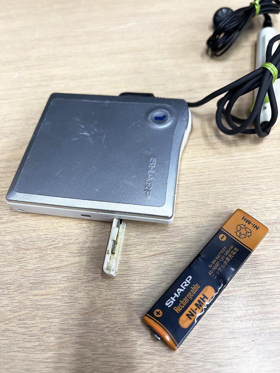 ジャンク品】 SHARP シャープ ポータブル MDプレーヤー MD-DS33-S