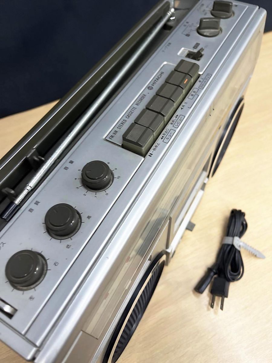 HITACHI、ラジカセ、TRKー7600、中古（本文よく読んで購入して下さい