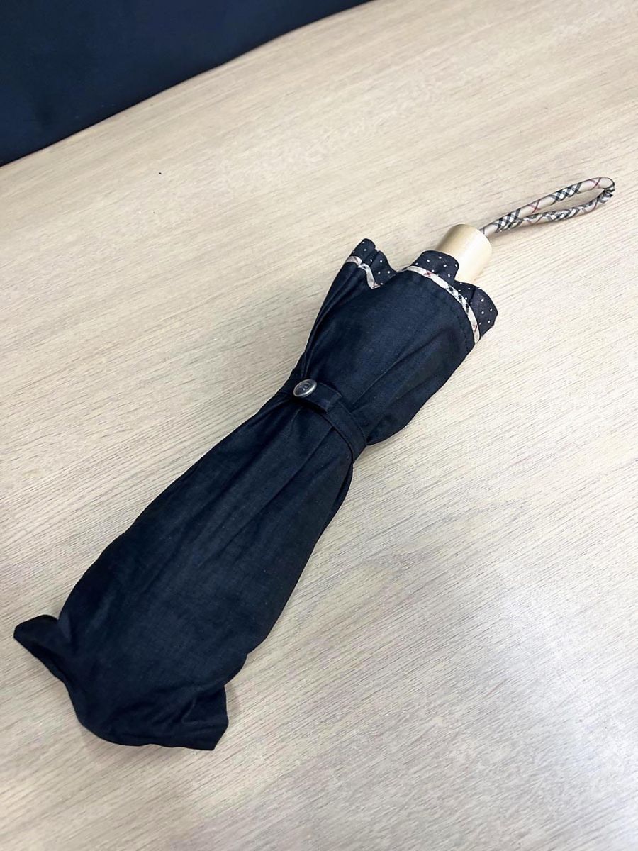 Burberrys バーバリー 折りたたみ傘 フリル ドット 晴雨兼用 - メルカリ