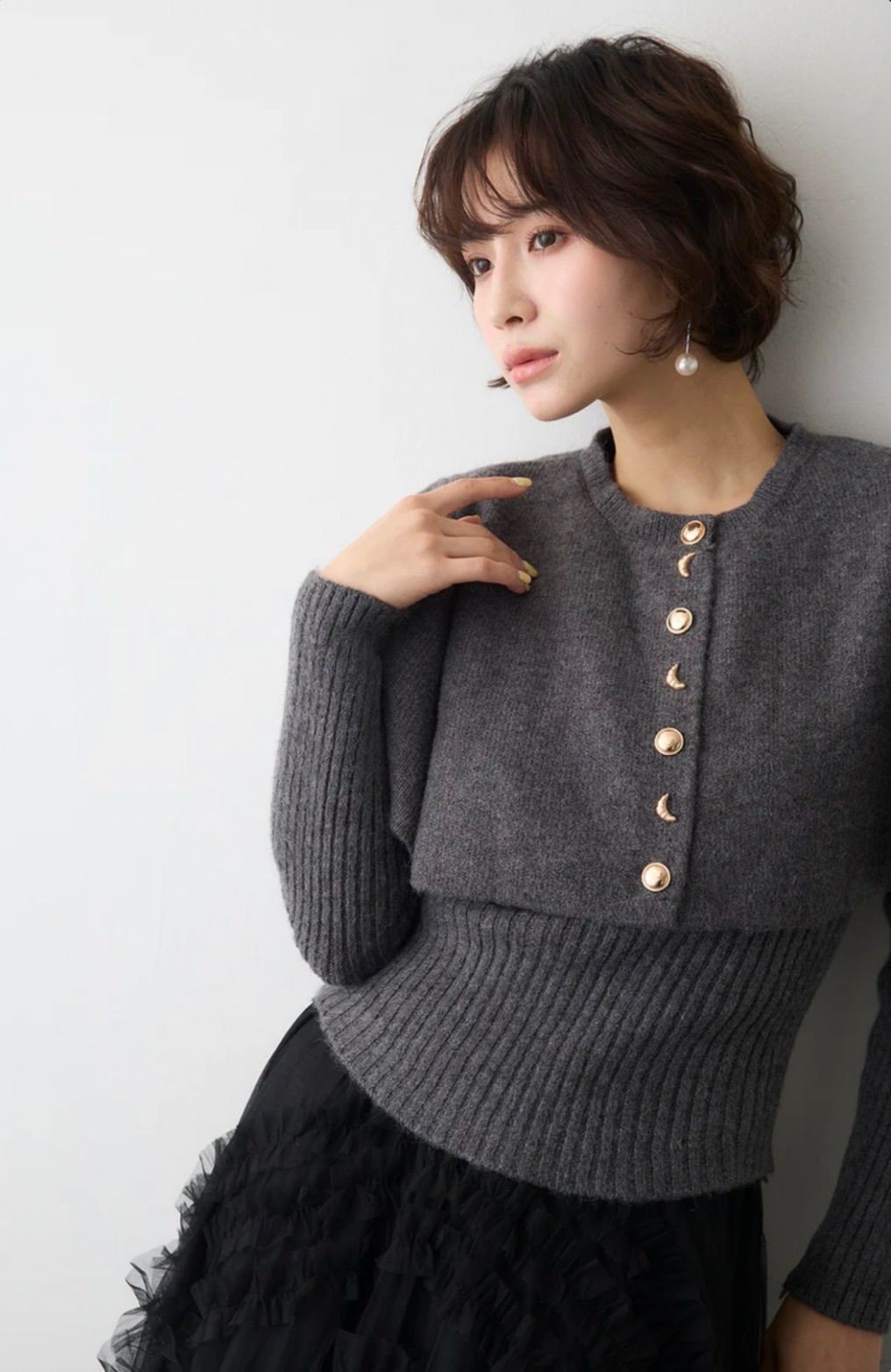 ★美品★ ウール混2WAYケープニット　ボタン付き　Free　グレージュ ウール混2WAYケープ - SOÉJU online store｜上質な大人の女性のための