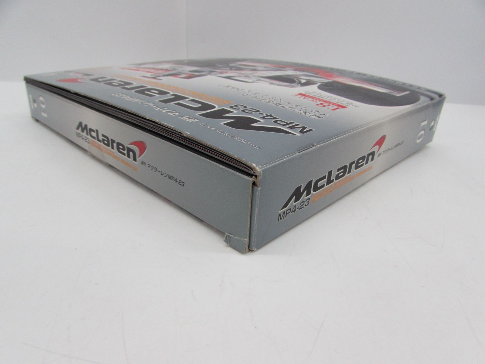 未使用品 週間マクラーレン MP4-23 01号 1/8スケール デアゴスティーニ